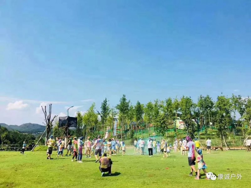 探索草原深处:户外探险者的自由之旅